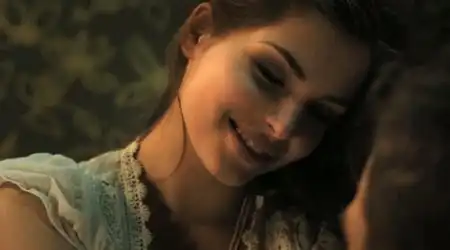 скачать клип Armin van Buuren, Laura V - Drowning