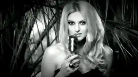 скачать клип Liviu Hodor Feat. Tara - Dream With You