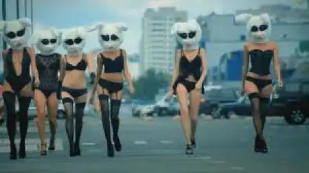 Dasha and Demo - Kiss My Lips