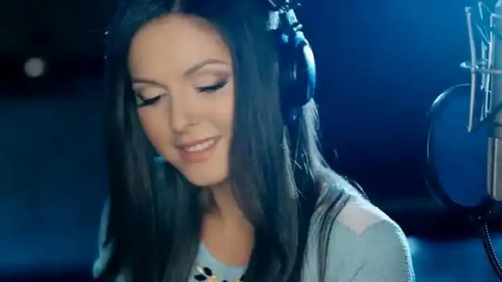 скачать клип Нюша - Это Новый Год