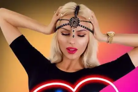 скачать клип Ханна - Мама, я влюбилась