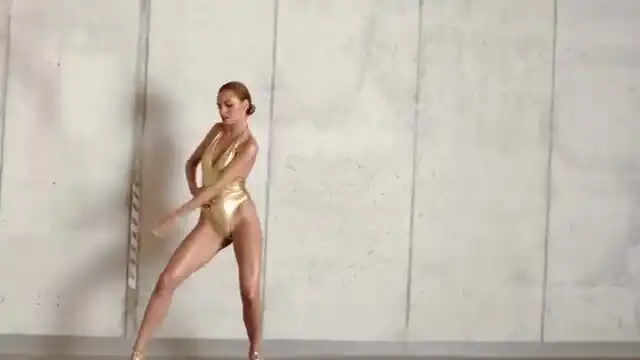 скачать клип Alexandra Stan - Dance