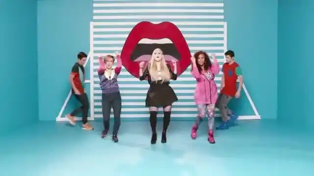скачать клип Meghan Trainor - Lips Are Movin