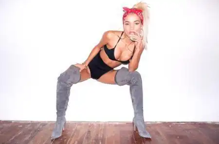 скачать клип Pia Mia - Touch