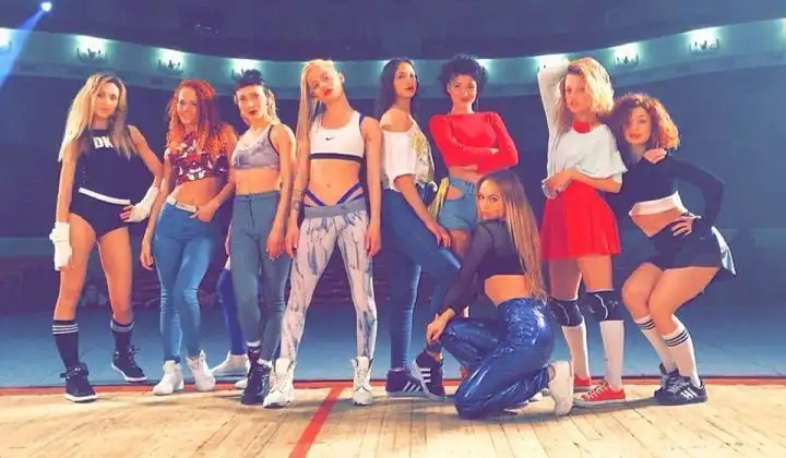 Quest Pistols ft. MONATIK - Мокрая