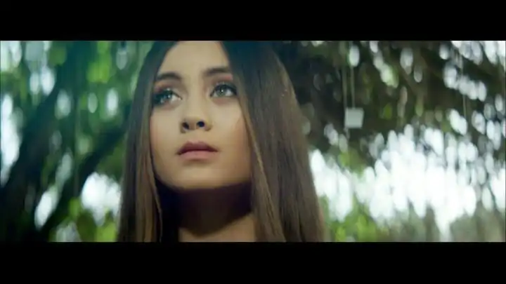 скачать клип Jasmine Thompson - Adore