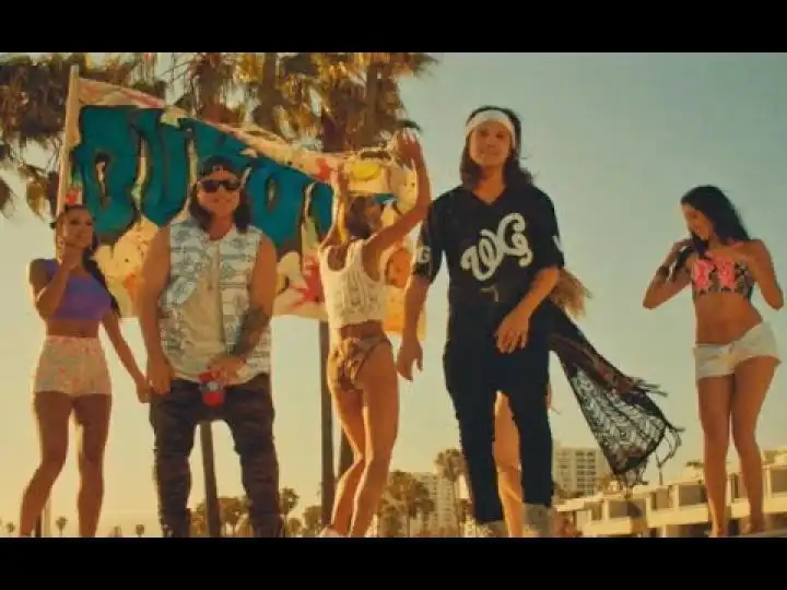 скачать клип DVBBS - Never Leave