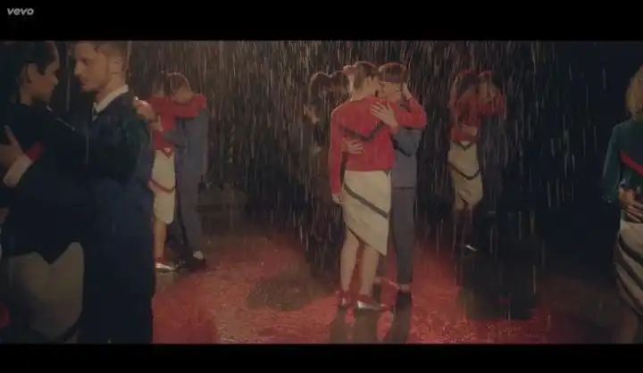 скачать клип Chet Faker, Marcus Marr - The Trouble With Us