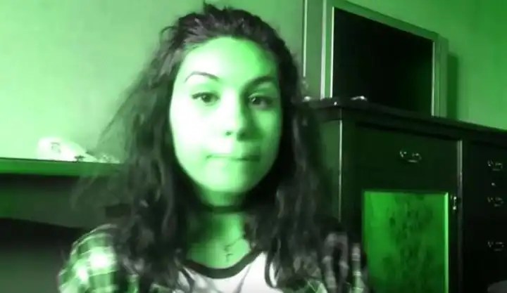 скачать клип Alessia Cara - Seventeen