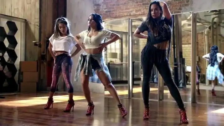 скачать клип Becky G - Do It