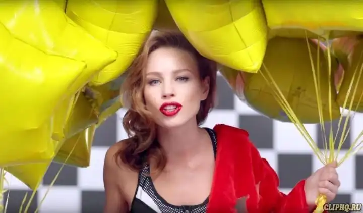 скачать клип Ира Левицкая - Вова танцует