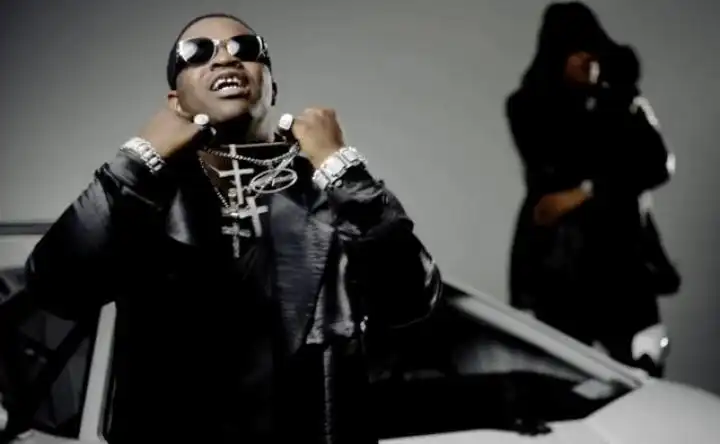 скачать клип Future - Lay Up