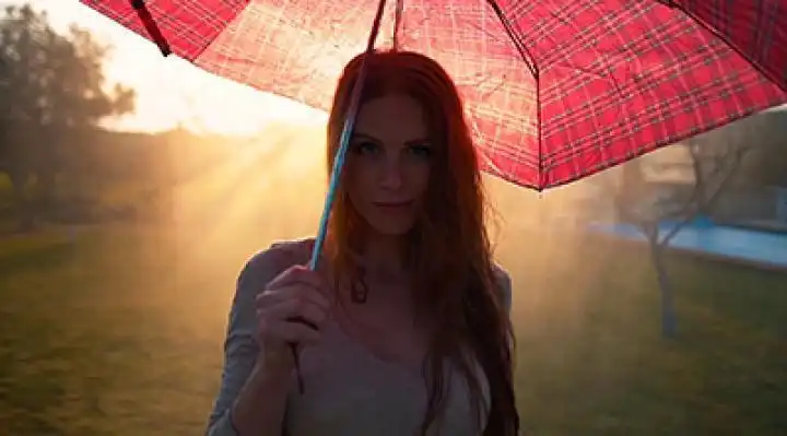 Two Magics - Barfub im Regen