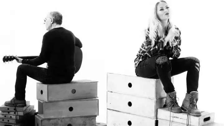 скачать клип Taxi feat. Delia - Atat de trist