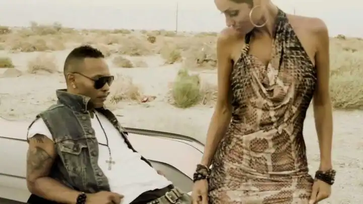 скачать клип London Taylor - No Panties