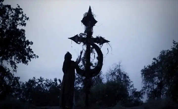 скачать клип DevilDriver - Daybreak