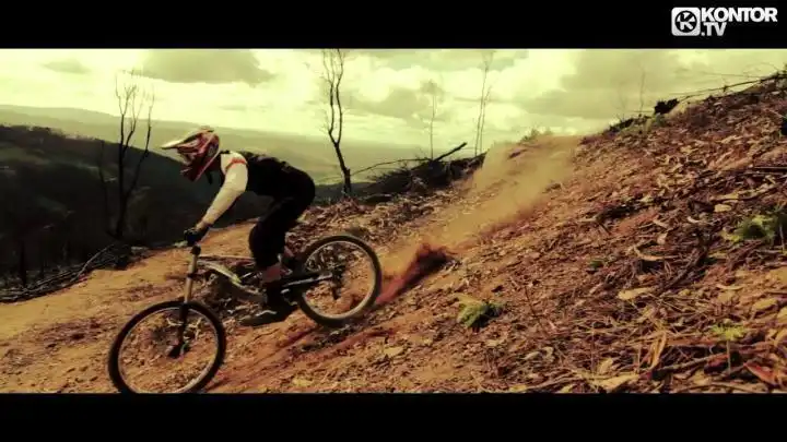 Diogo Menasso and Eurico Lisboa ft. D-Ro - Speed Of Sound