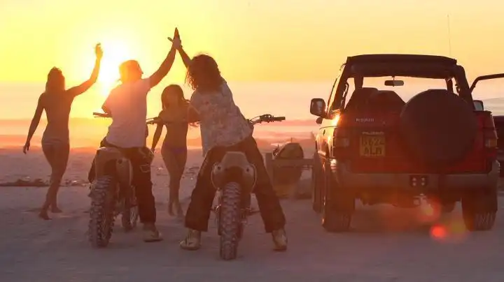 скачать клип King Arthur and TRM - Talking About Love