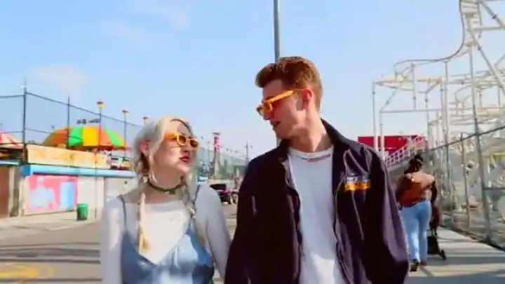 скачать клип Fred V and Grafix - Like The Sun