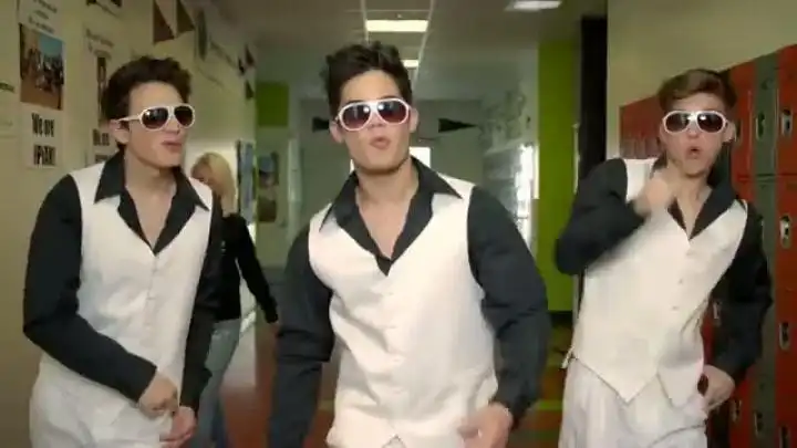 скачать клип Forever In Your Mind - Enough About Me