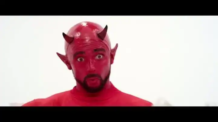 скачать клип That Poppy - Lowlife