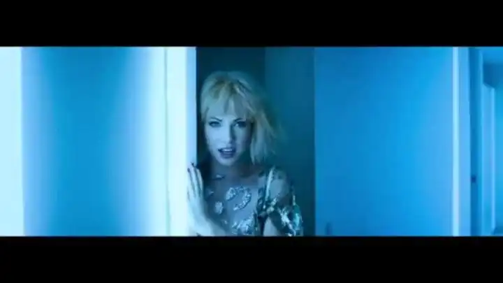 скачать клип Danny L Harle ft. Carly Rae Jepsen - Super Natural