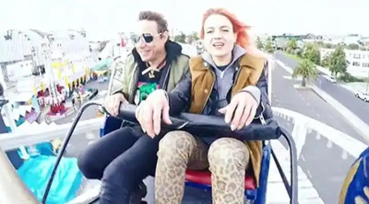 The Kills - Impossible Tracks