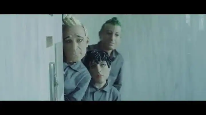 скачать клип Green Day - Bang Bang