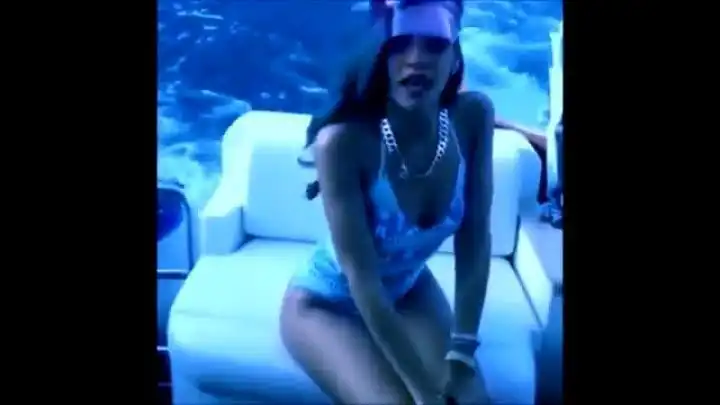 скачать клип Rihanna - Sexuality