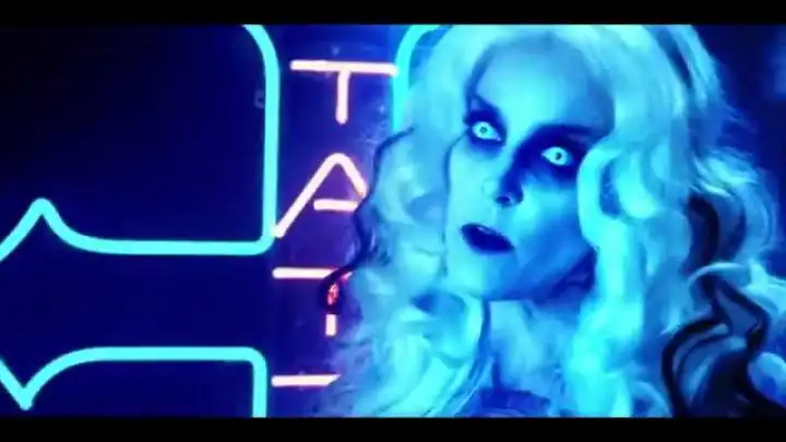 скачать клип Rob Zombie - The Hideous Exhibitions Of A Dedicated Gore Whore