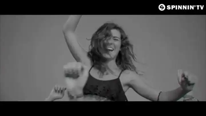 скачать клип Quintino and CROSSNADERS - EMF