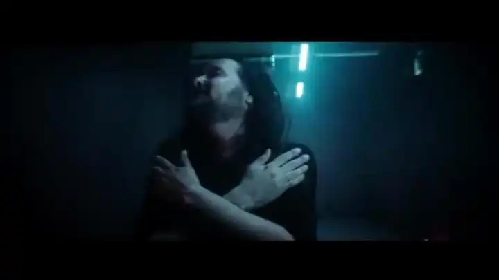 скачать клип Korn - Take Me