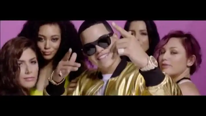 скачать клип J Alvarez - Rico Suave