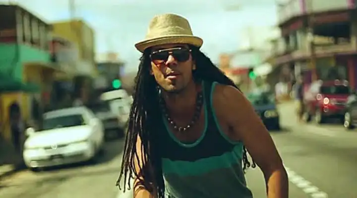 скачать клип Kes The Band - Tuesday On The Rocks