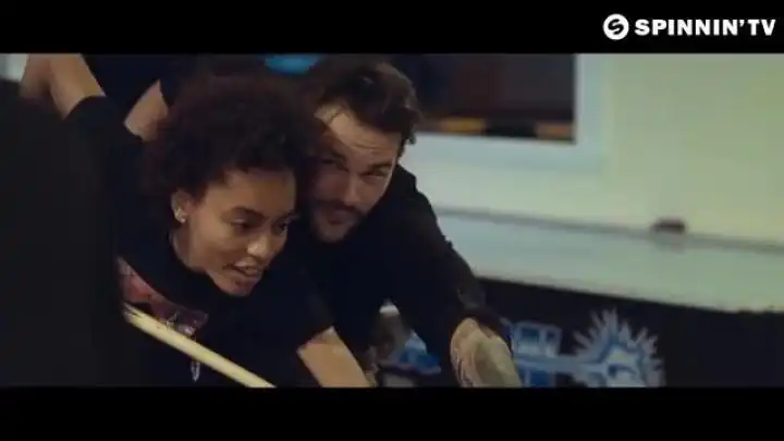 скачать клип The Partysquad and Alvaro - Lights Out