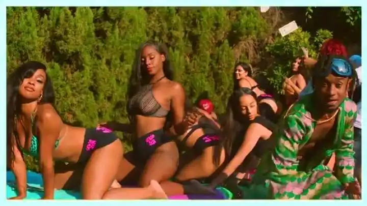 скачать клип Rae Sremmurd ft. Juicy J - Shake It Fast