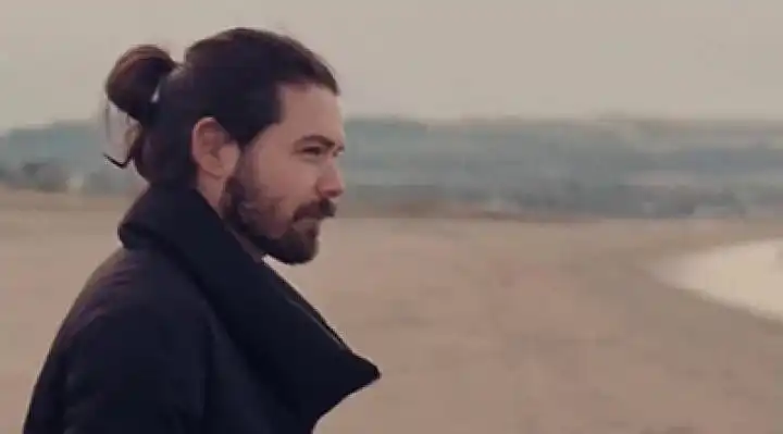 скачать клип Biffy Clyro - Re-arrange