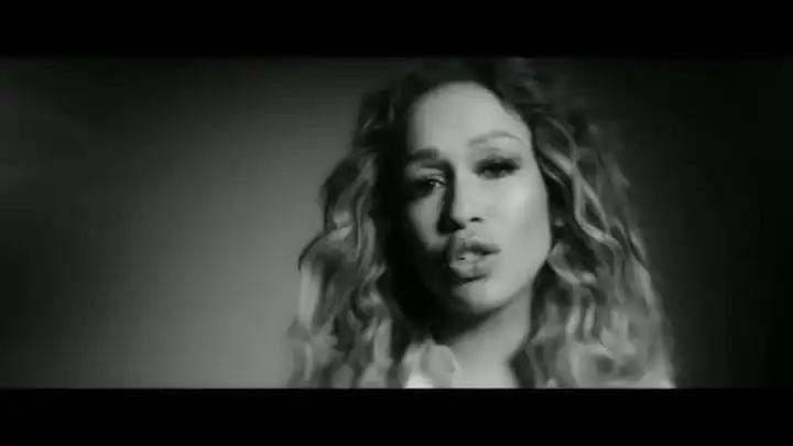 скачать клип Rebecca Ferguson - Superwoman