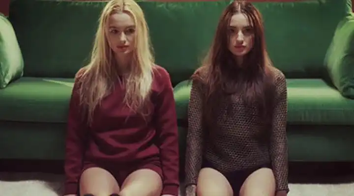 скачать клип Matthew Koma - Kisses Back