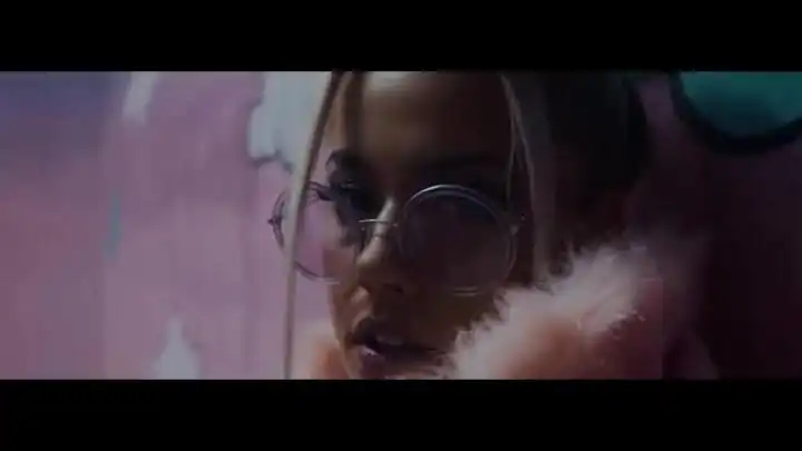 Julie Bergan - Blackout