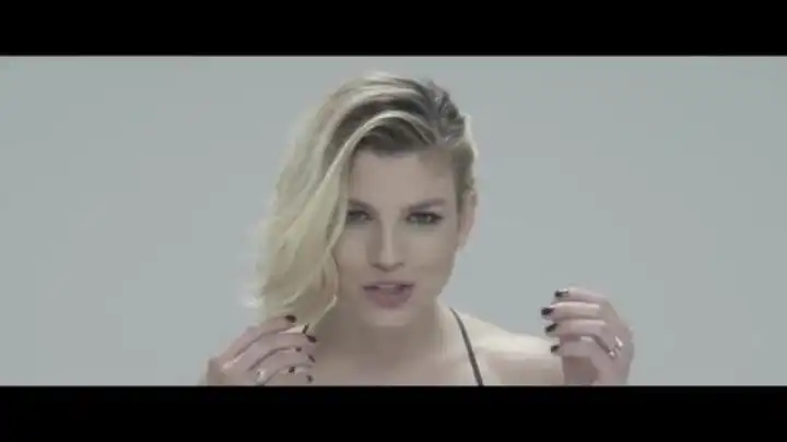 скачать клип Emma - Amami