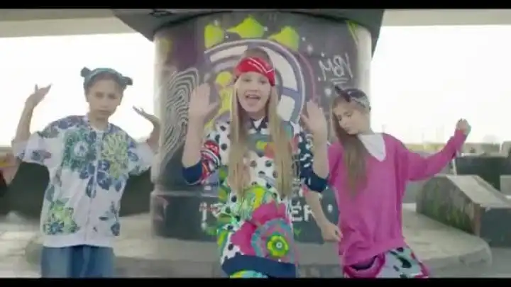 скачать клип SMILE - Светофоры