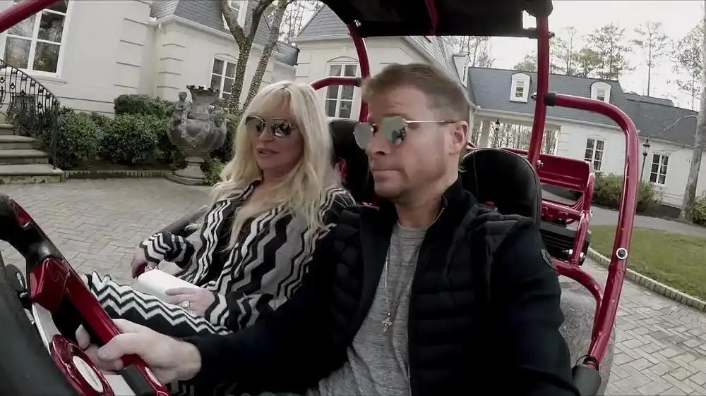 скачать клип Florida Georgia Line ft. Backstreet Boys - God, Your Mama, And Me