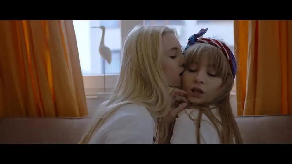 Alex Parker feat. Alexandra Stan - Synchronize