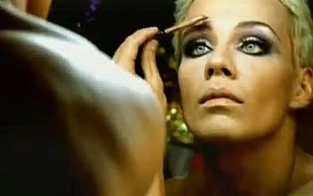 скачать клип Руки Вверх - Он тебя целует