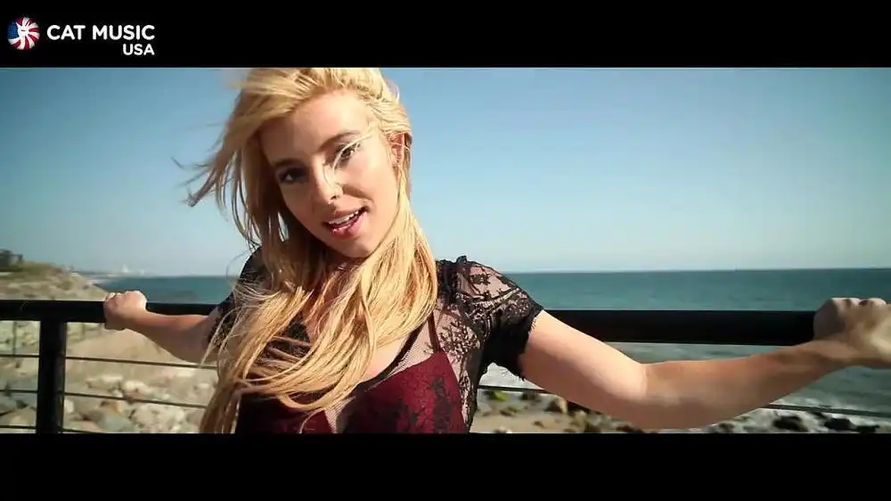 скачать клип Costi, Drei Ros, Nastasia Griffin, Pack The Arcade, Bel, Kief Brown - I Lov ...