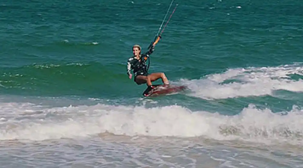 скачать клип Code Black ft. Elle Vee - Wild Ones