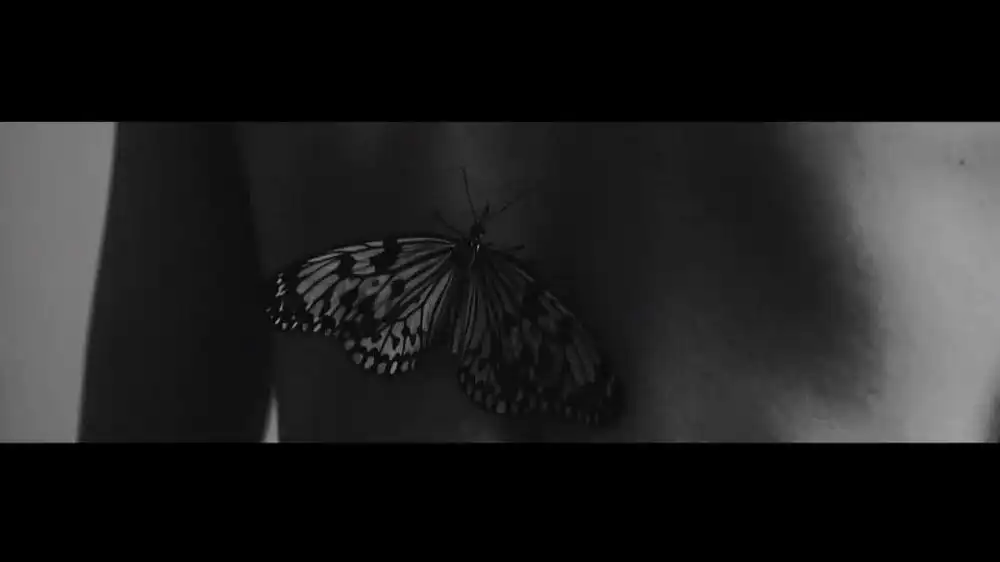 скачать клип EaZy White - Before