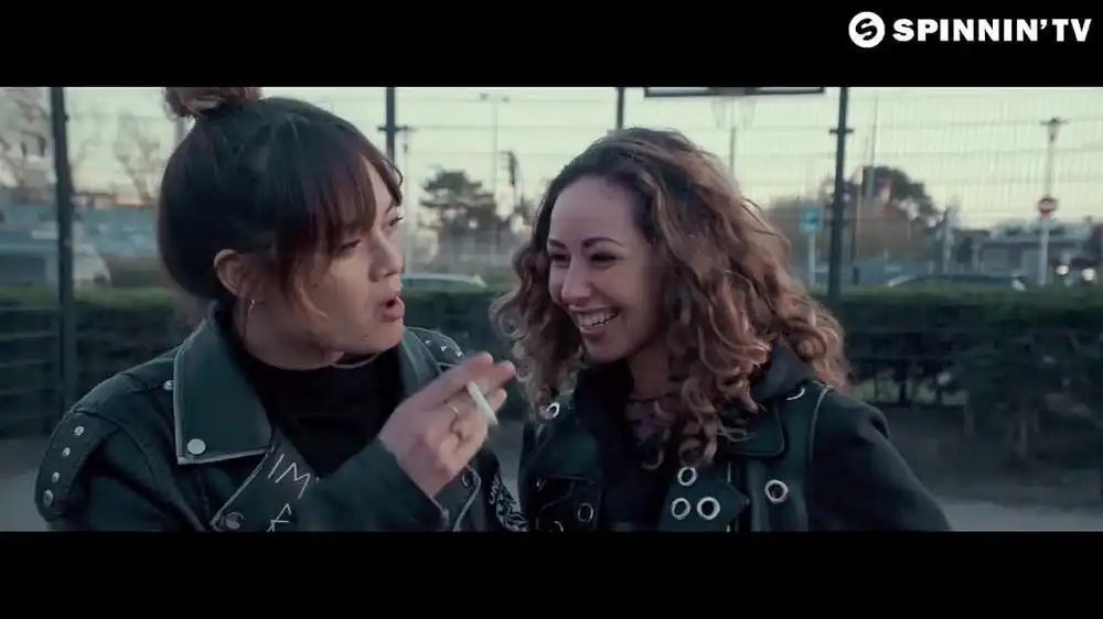 скачать клип Lady Bee ft. Jalise Romy - Rebel