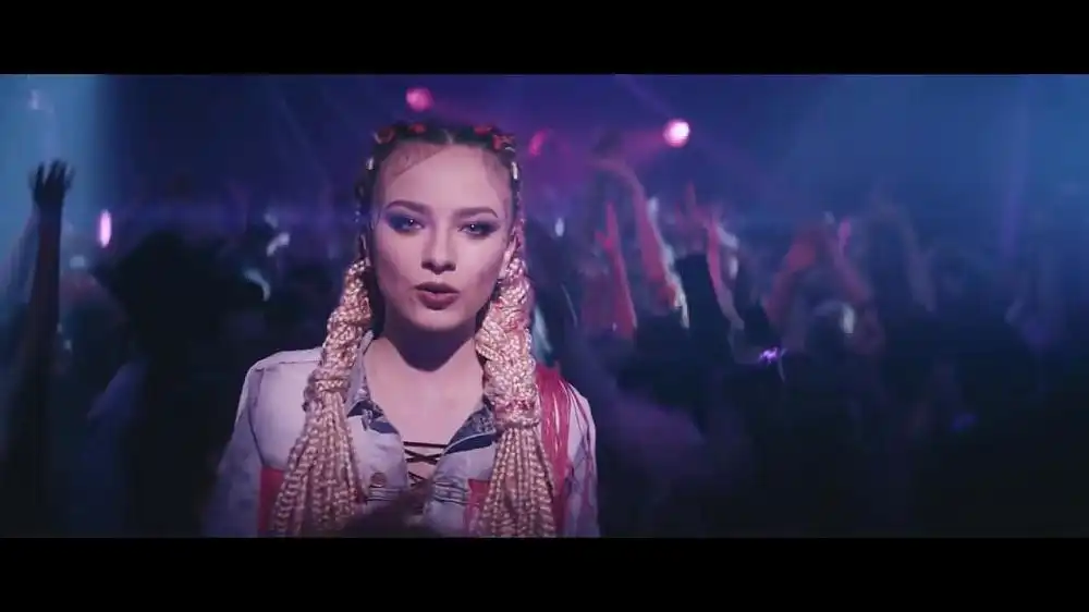 скачать клип Natalia Nykiel - Error